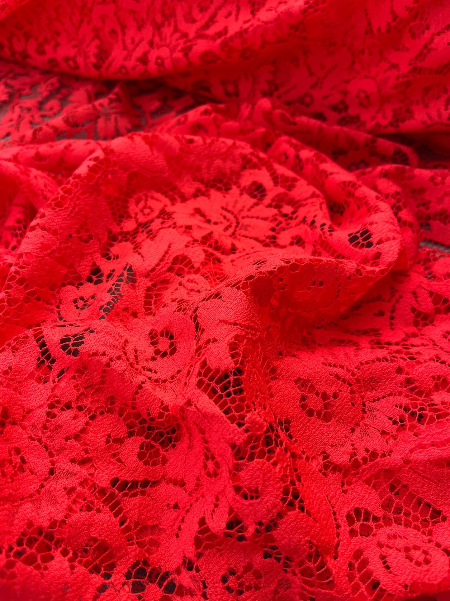ROSARIO 012 cotton lace bright red
