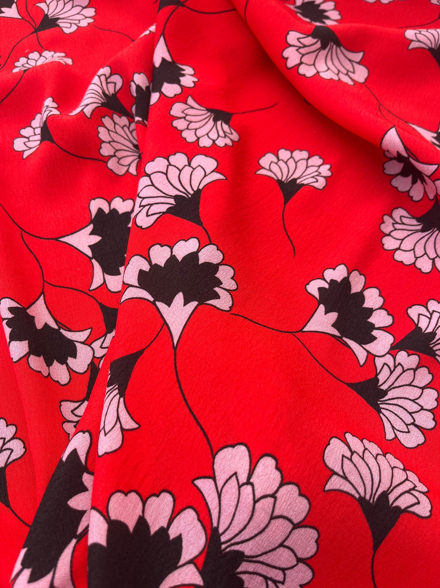 ROSARIO 013 viscose crêpe bright red flowers
