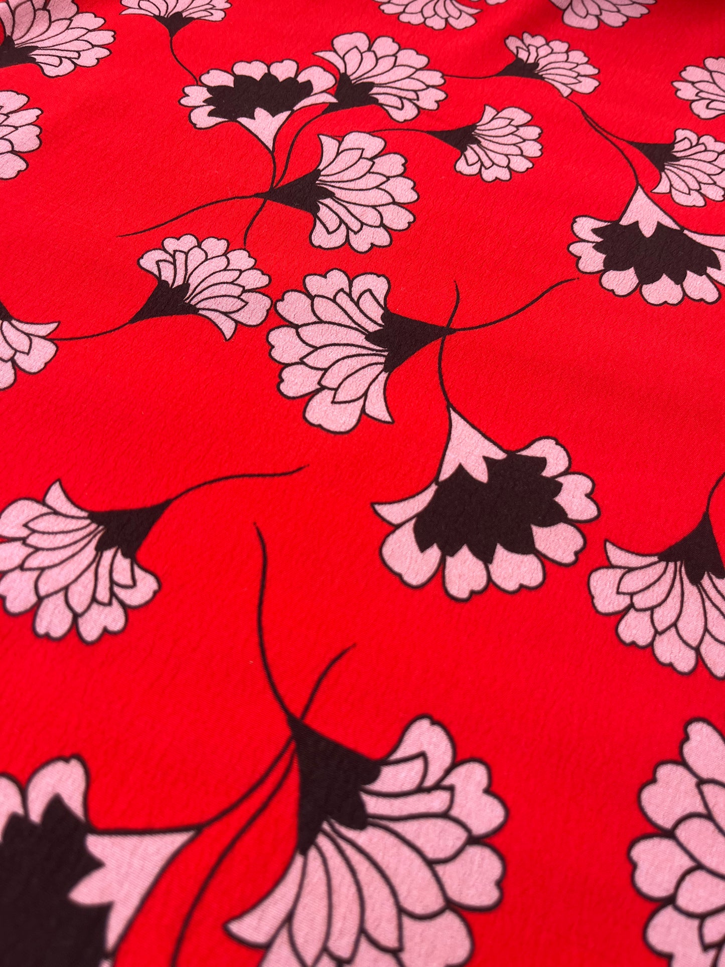 ROSARIO 013 viscose crêpe bright red flowers