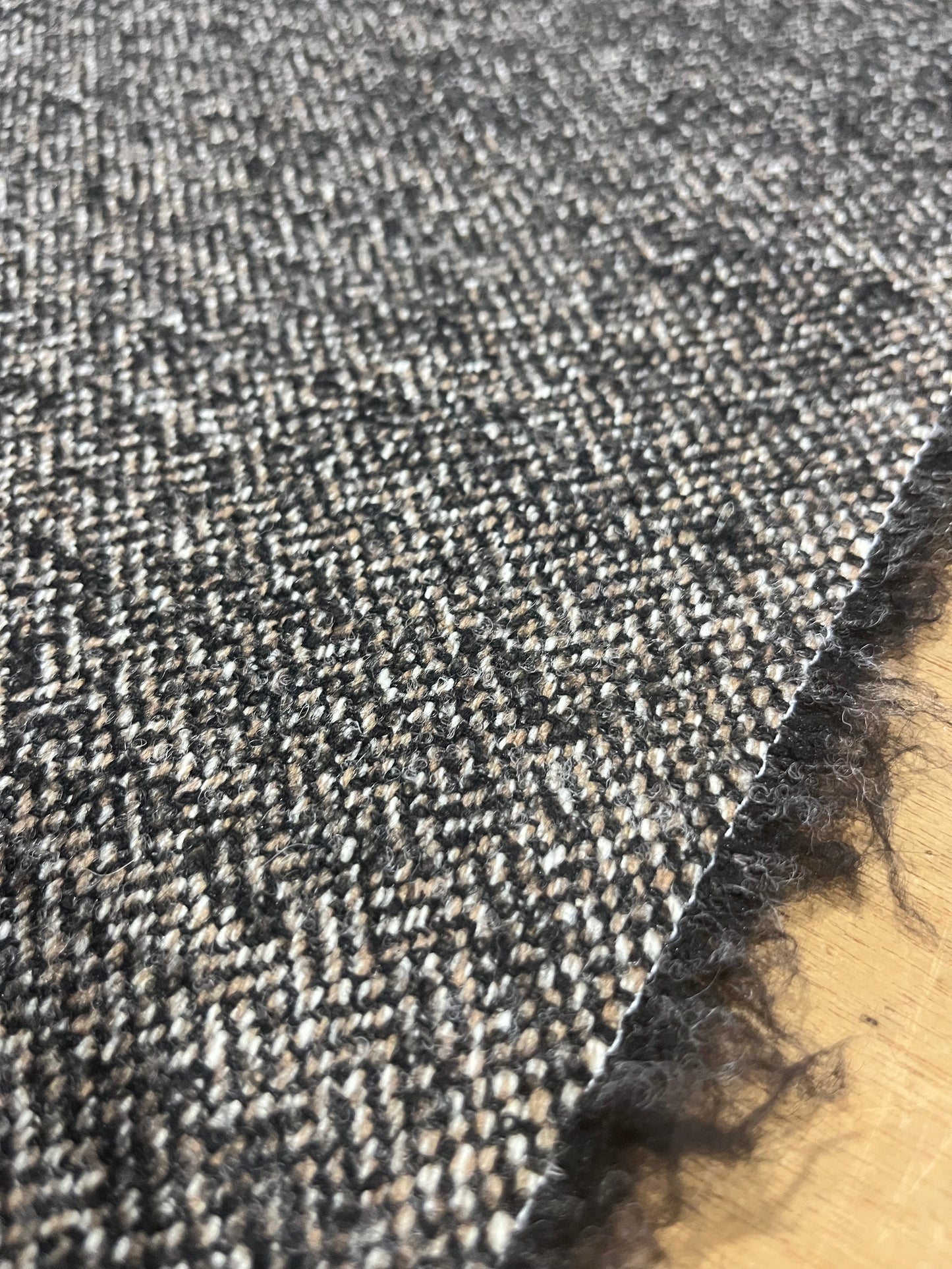 LC WOOLY 1110 tweed herringbone brown