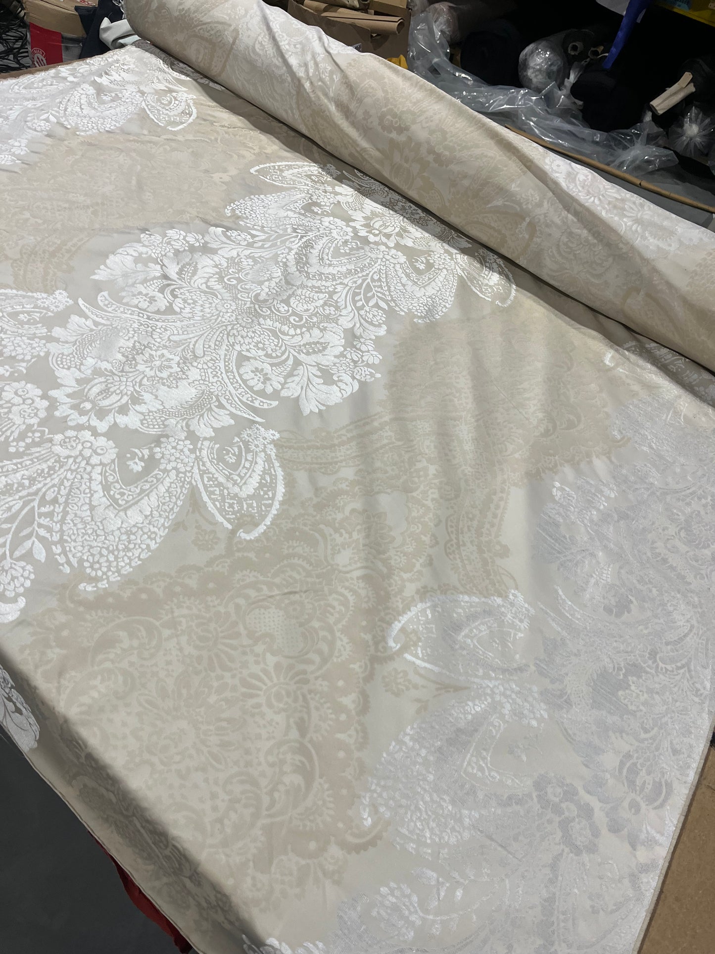 LC Léon 006 silk/cotton ornamental brocart off-white