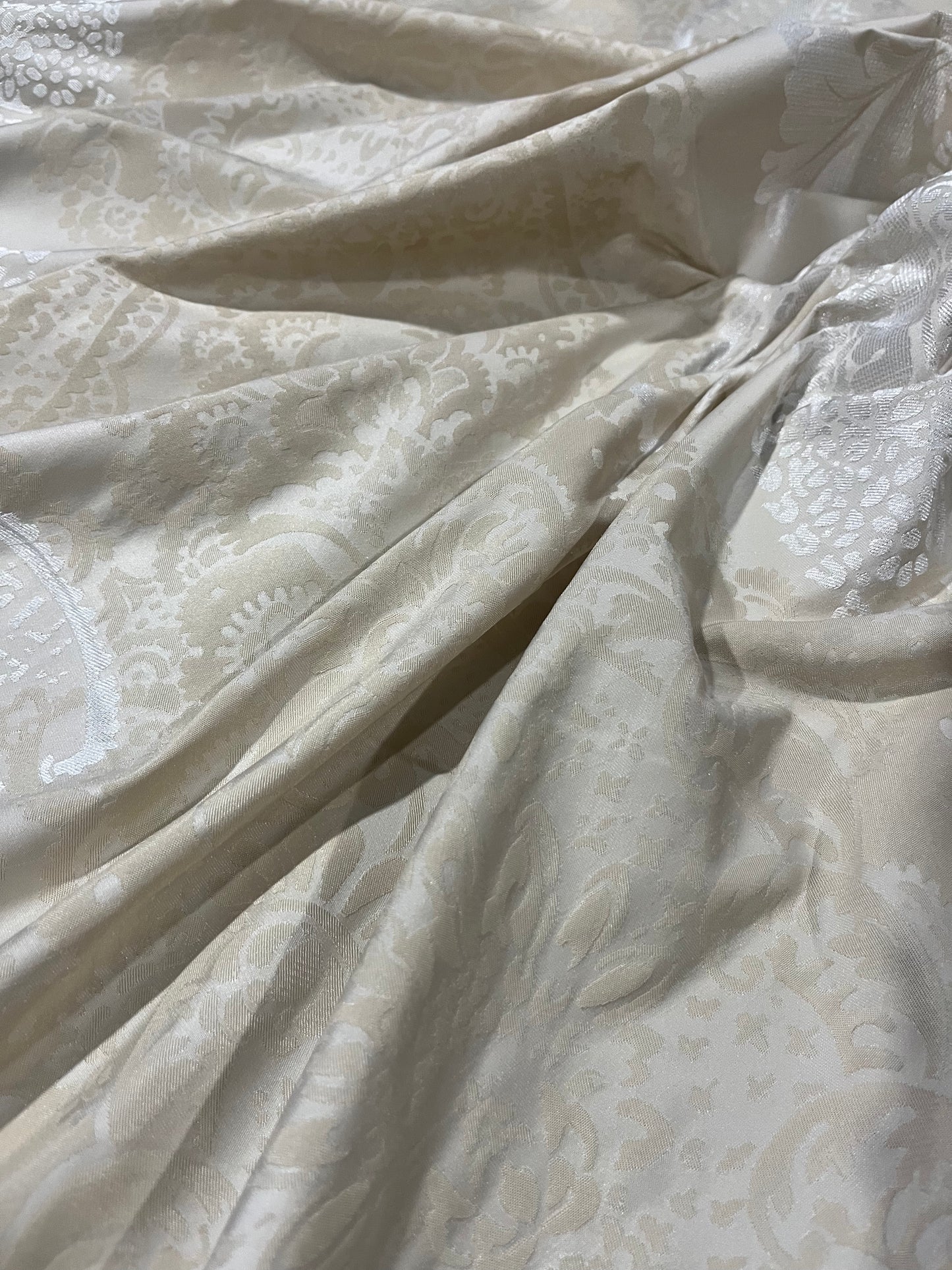 LC Léon 006 silk/cotton ornamental brocart off-white