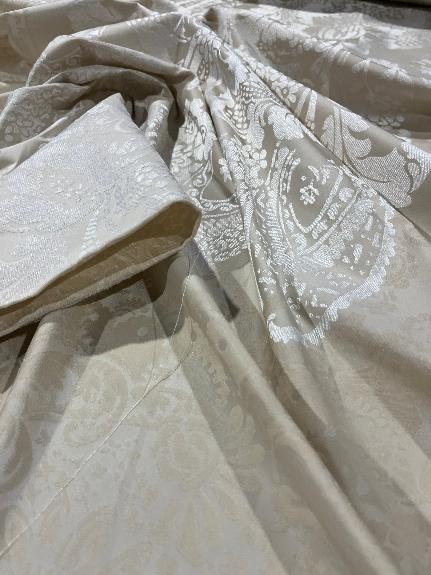 LC Léon 006 silk/cotton ornamental brocart off-white