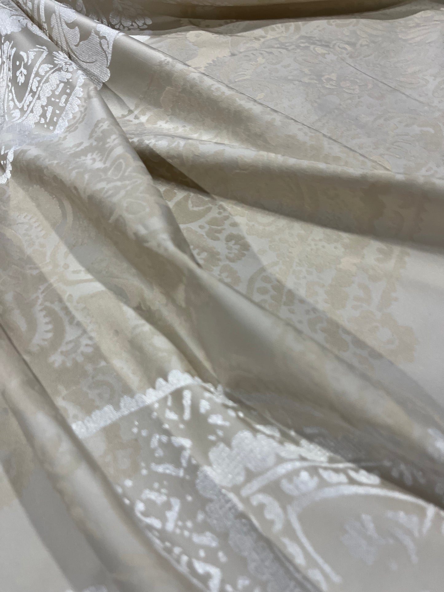 LC Léon 006 silk/cotton ornamental brocart off-white