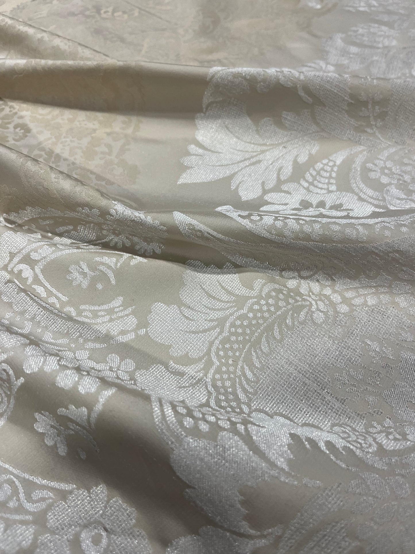 LC Léon 006 silk/cotton ornamental brocart off-white
