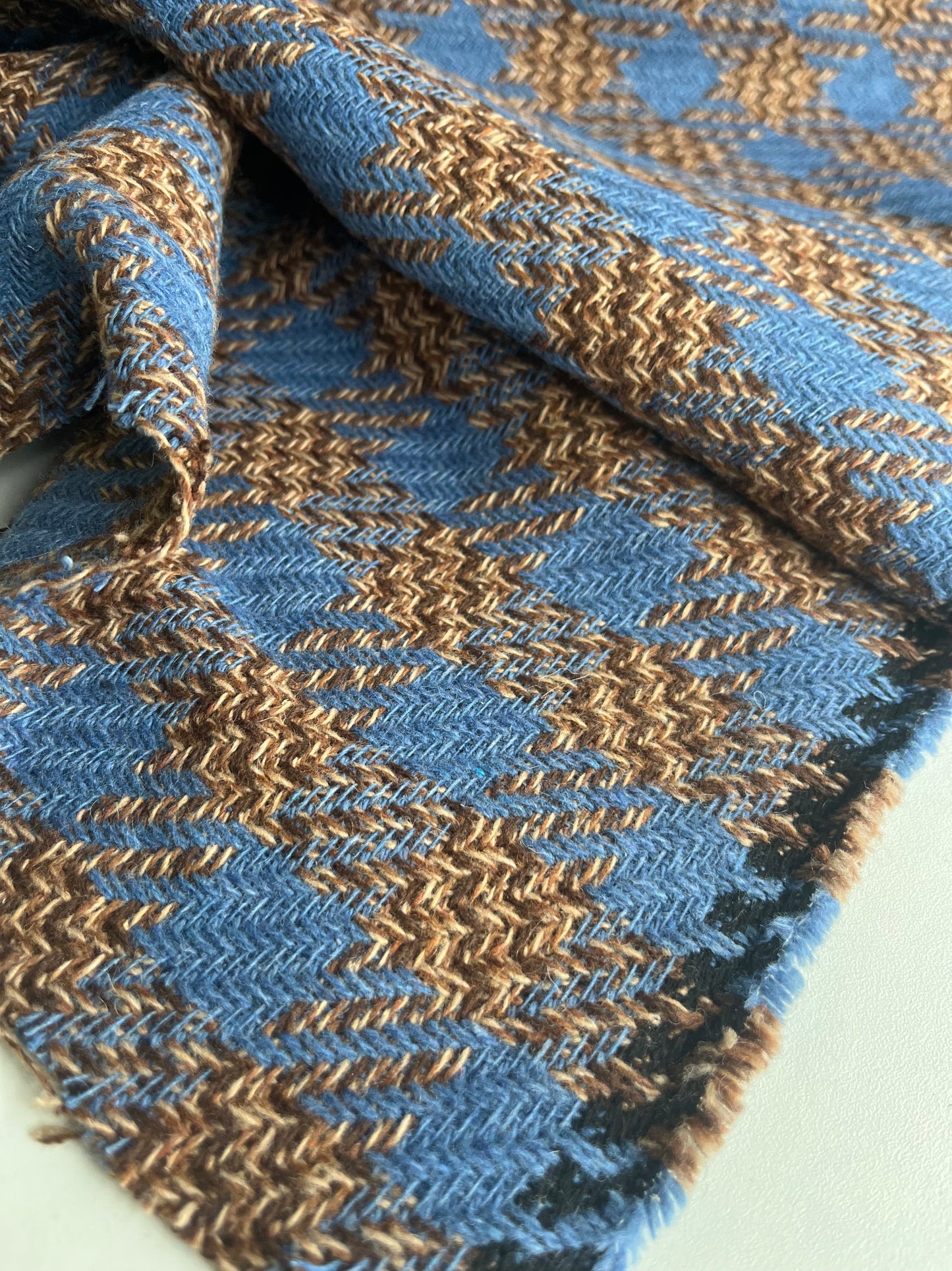 BASILE 005 heavy wool tweed indigo/brown