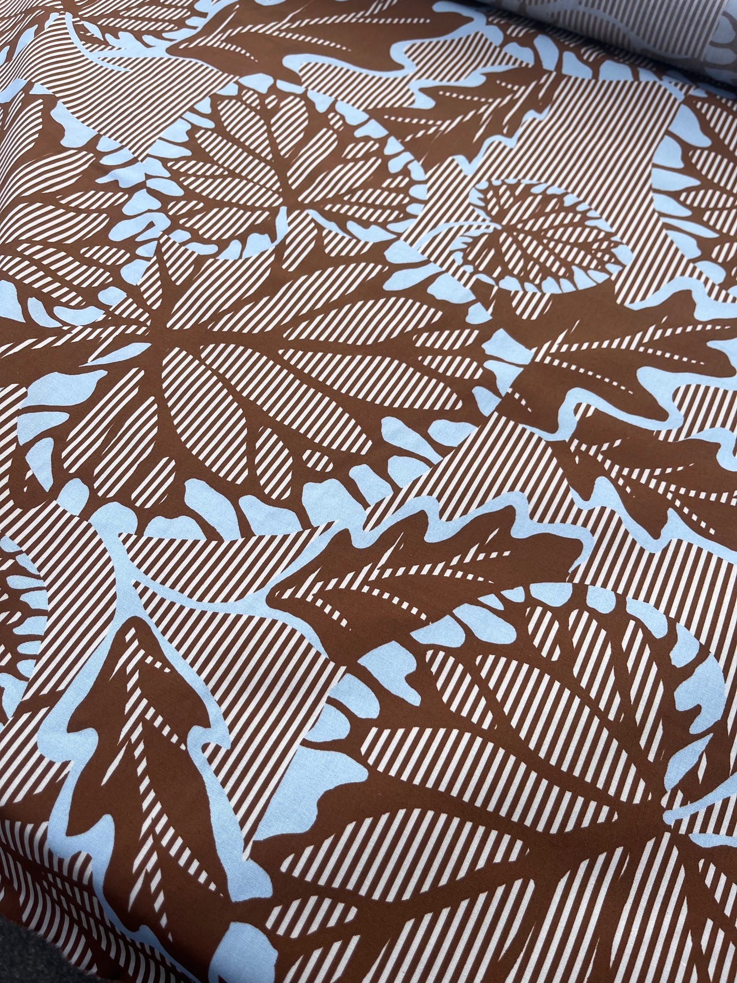ROSARIO 030 poplin stretch with brown/blue print