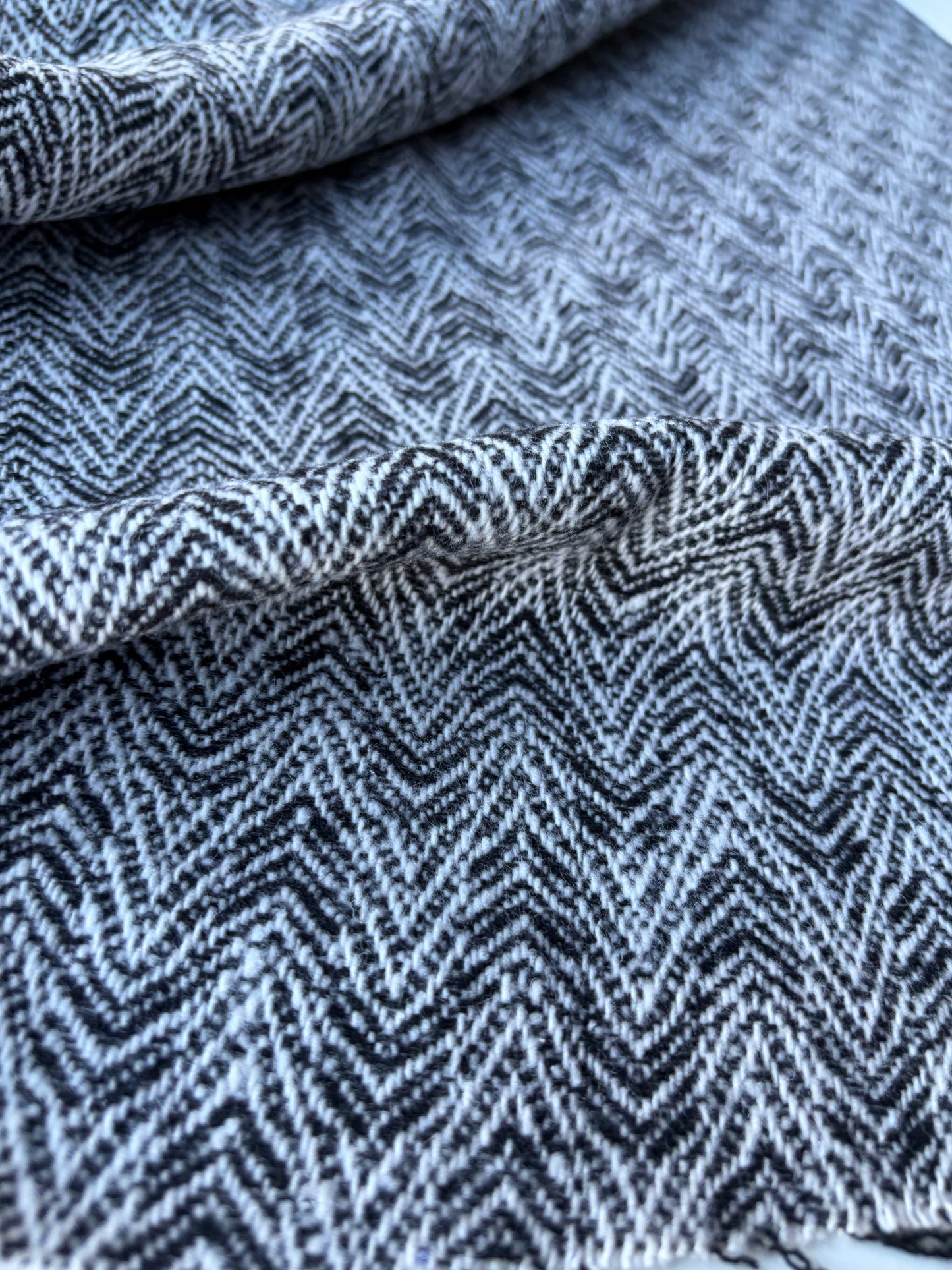 MOLKO 012 ecru/black heavy cotton herringbone