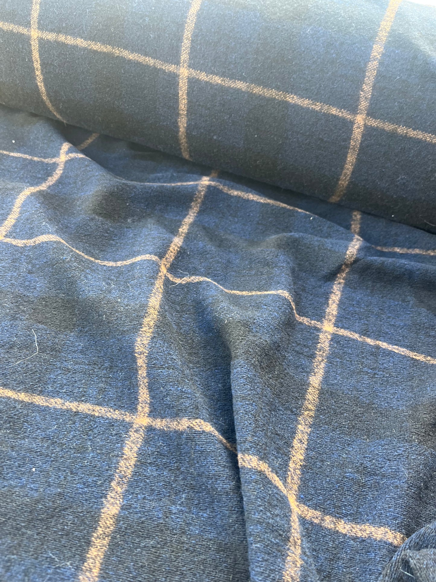 ROSARIO 039 heavy wool jersey check navy/camel