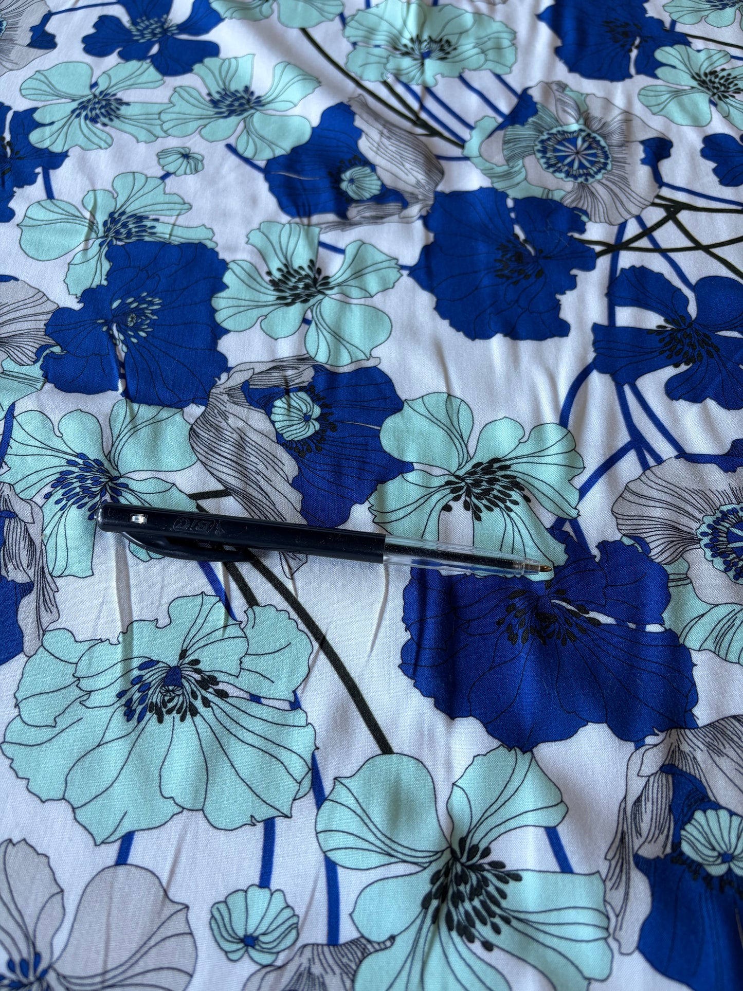COMO 001 viscose flower print aqua/cobalt