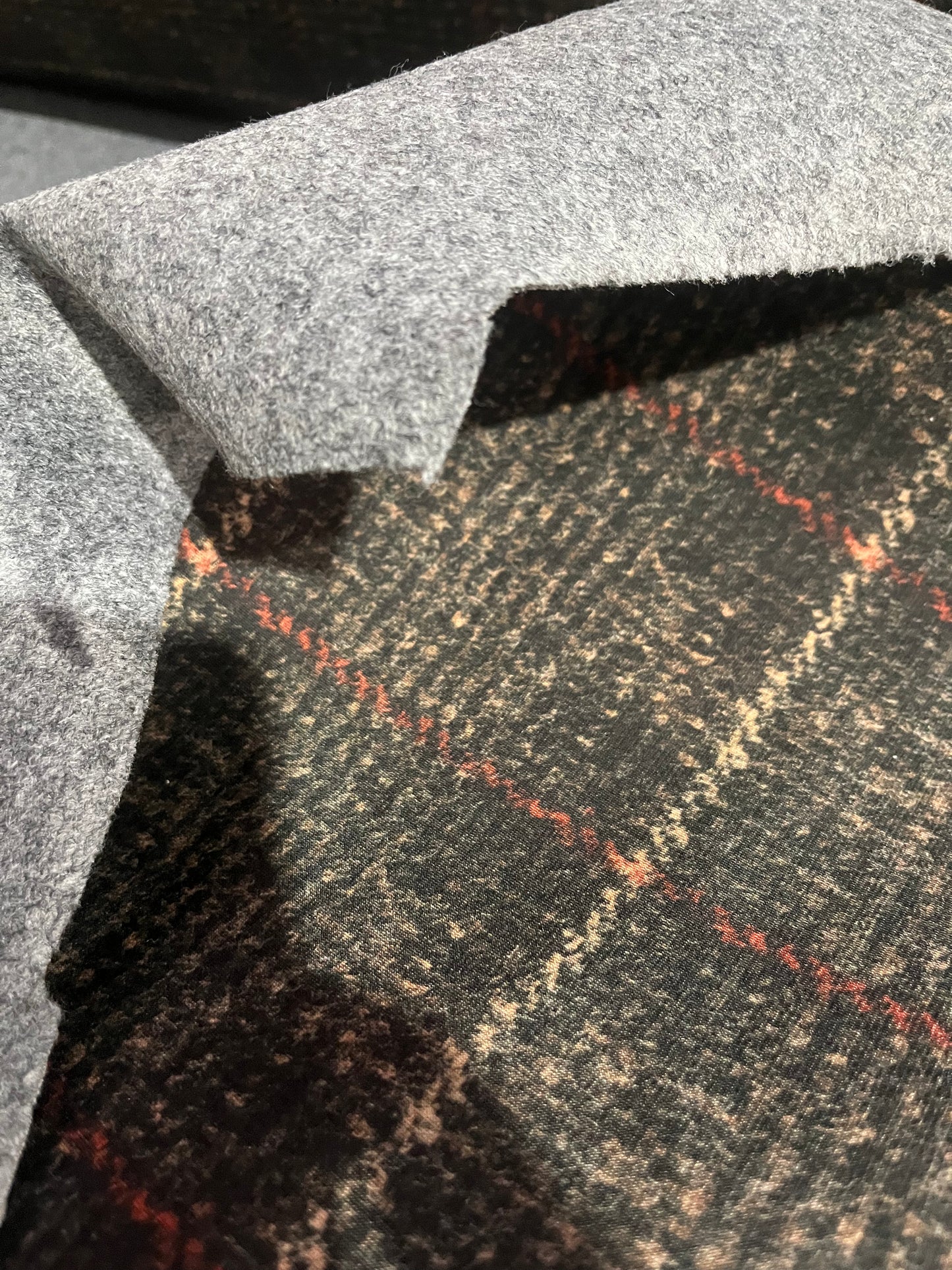 Flip side 160 wool contrecollé double face mid grey