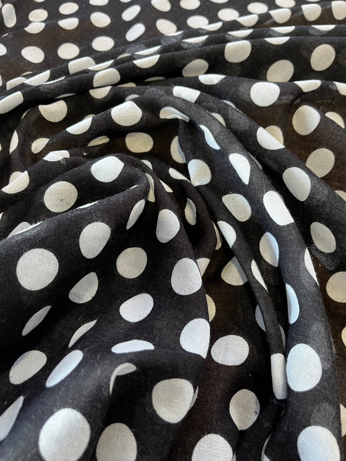 D01 SESANE 002 cotton gaze with dots