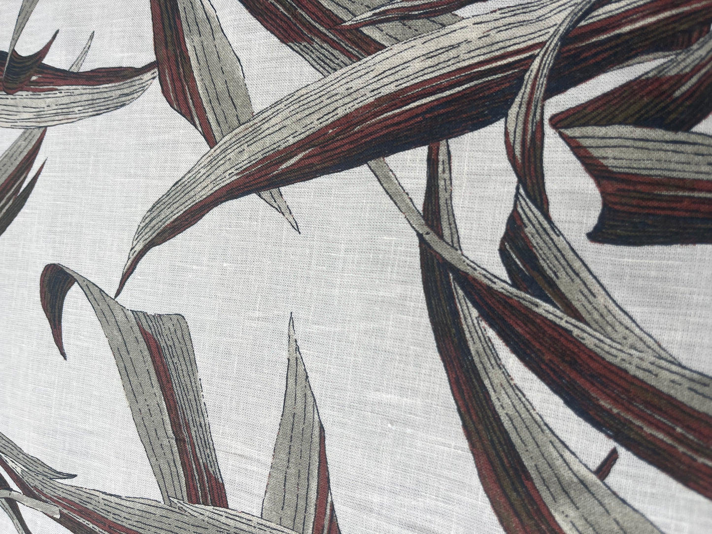 LUNA 001 cotton linen jungle print