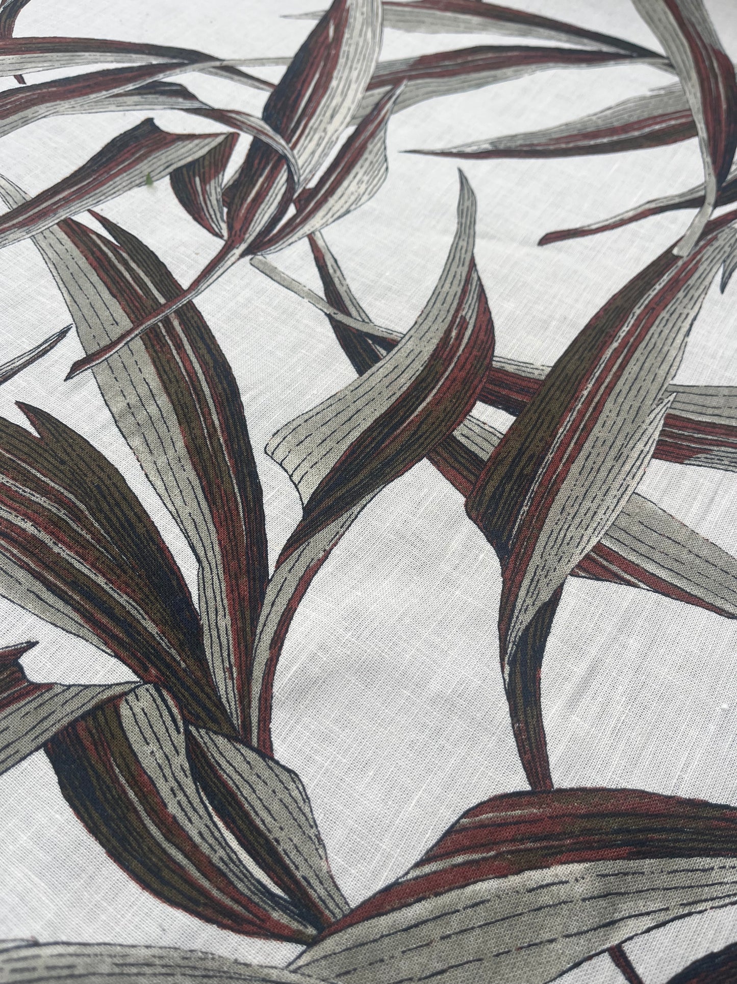 LUNA 001 cotton linen jungle print
