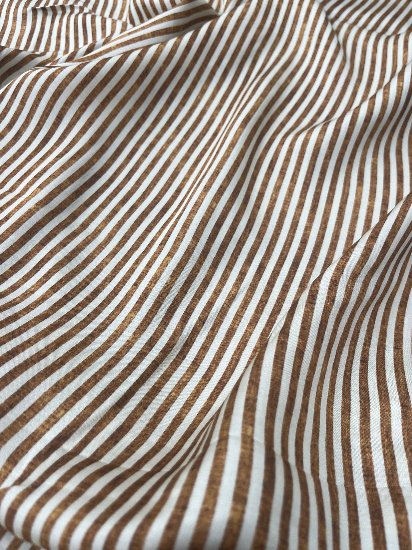 LUNA 011 viscose satin stripes cognac/ecru