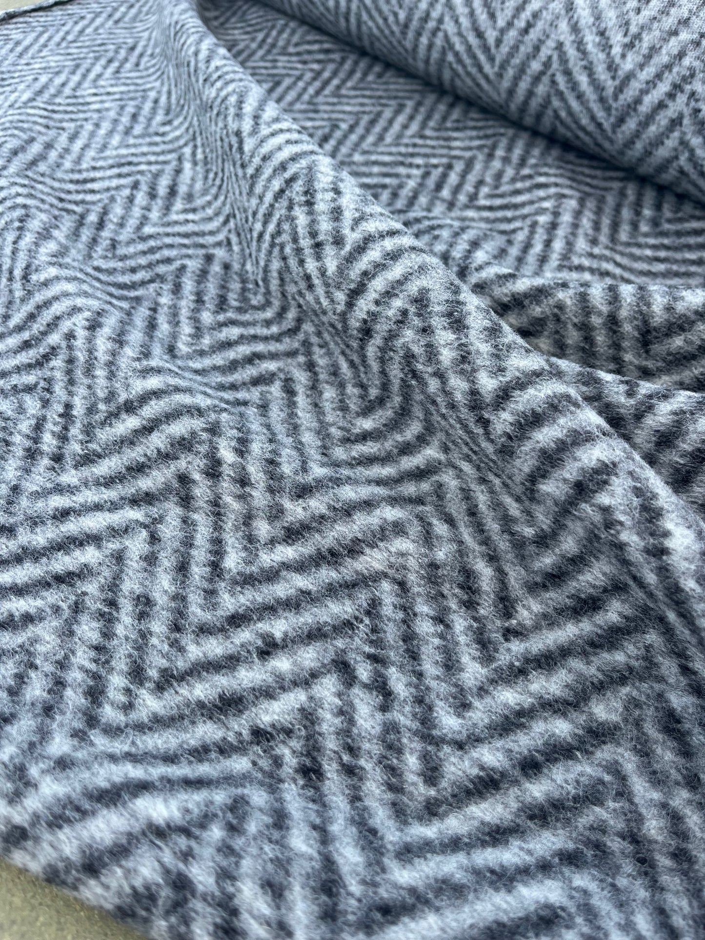 WOOLY 003 heavy boiled wool chevron black/taupe