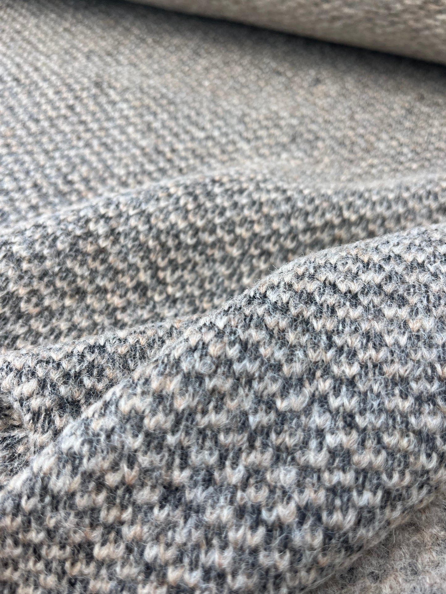 LC WOOLY 004 heavy boiled wool small design black/taupe