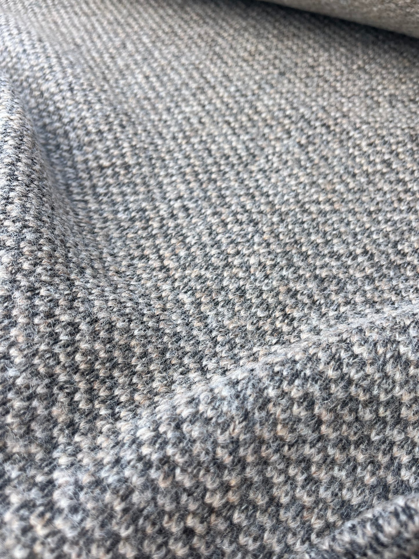 LC WOOLY 004 heavy boiled wool small design black/taupe