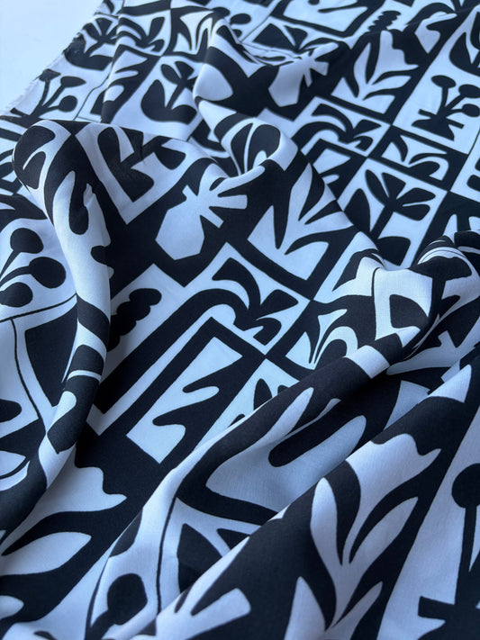 JOS 030 viscose print black/white