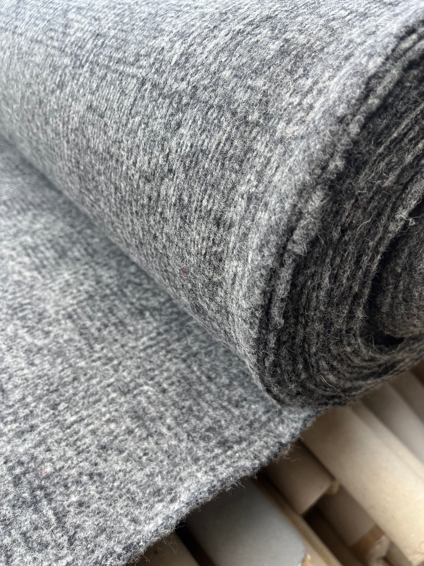 WOOLY 005 heavy boiled wool Prince of Wales antracite/grey