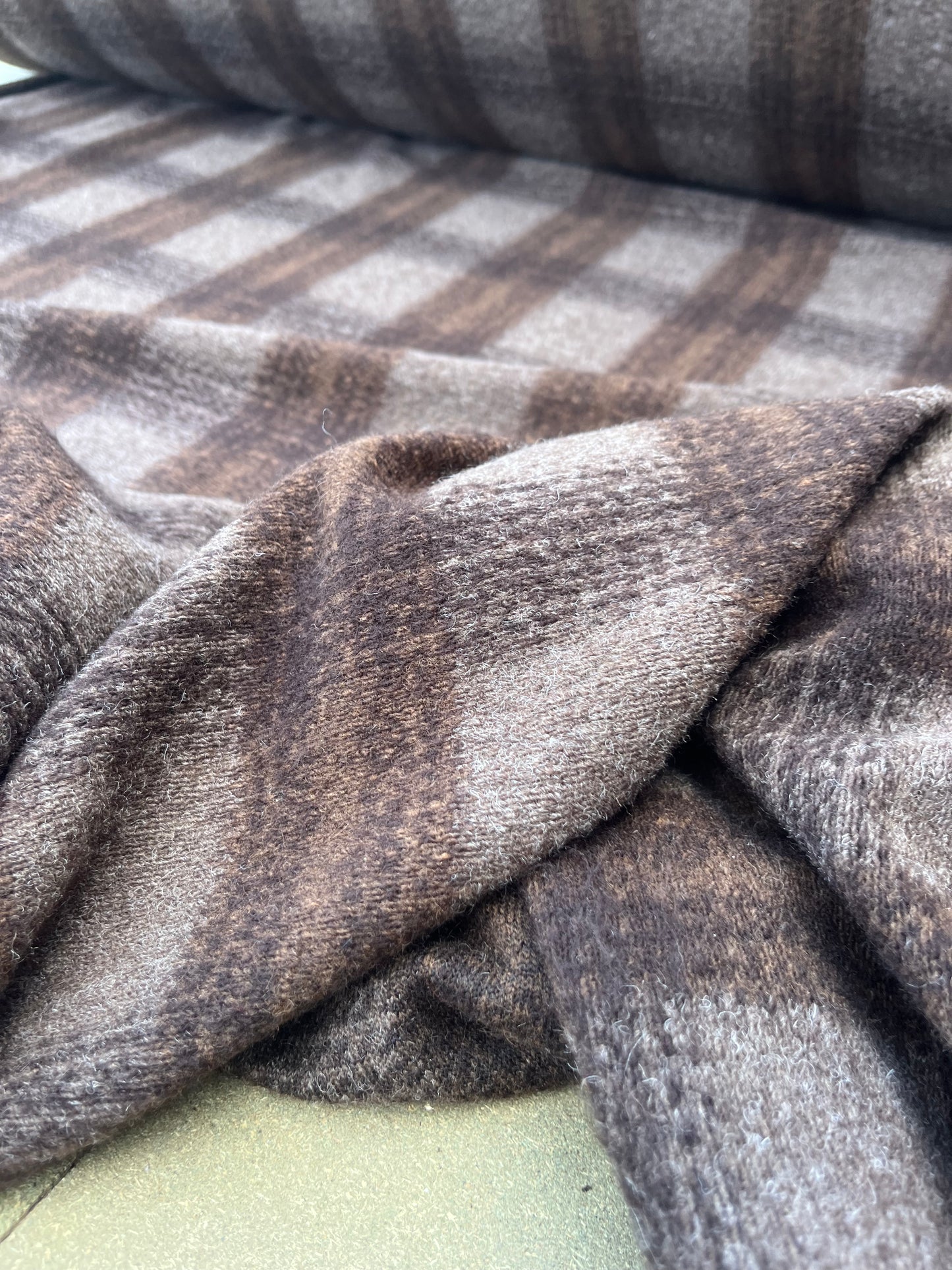 WOOLY 006 heavy wool check brown/black