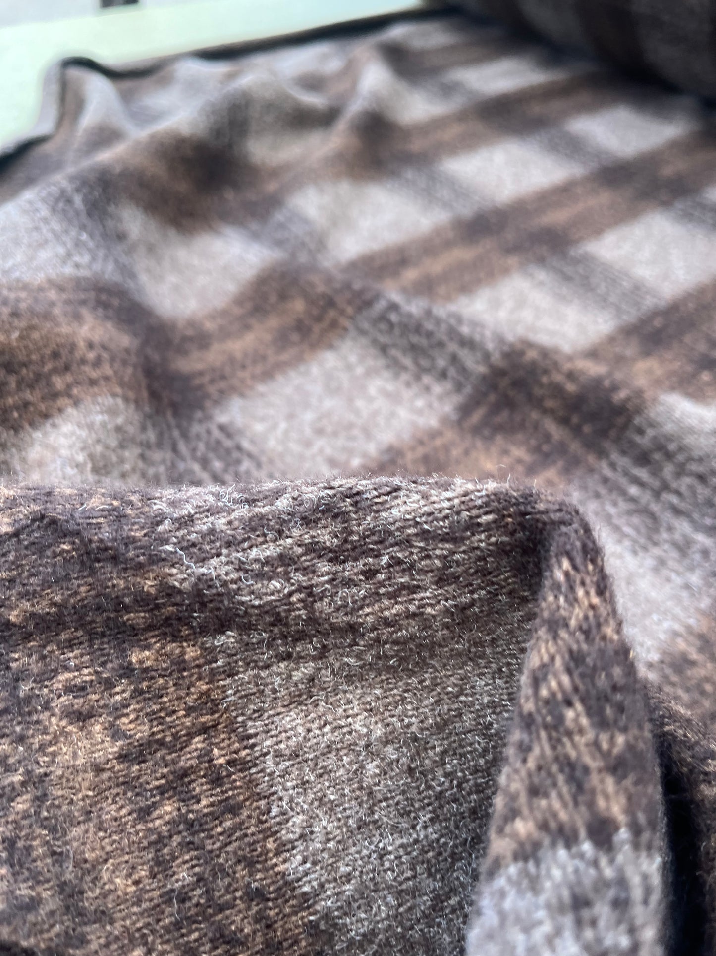 WOOLY 006 heavy wool check brown/black
