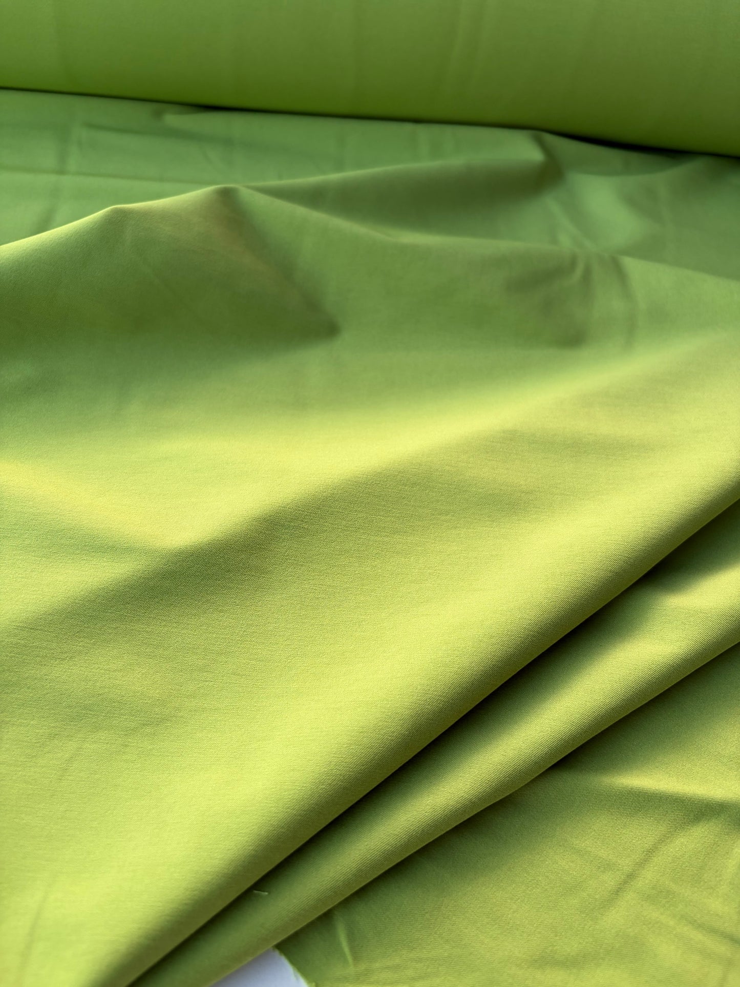 MOE 045 apple green bengaline fabric