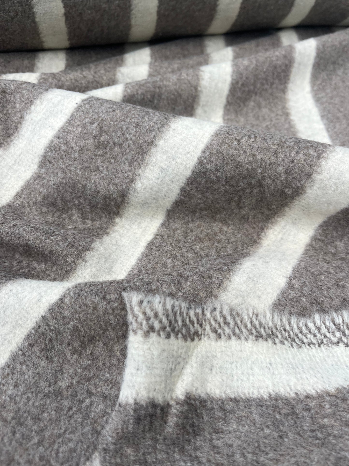 WOOLY 013 boiled wool stripe ecru/taupe