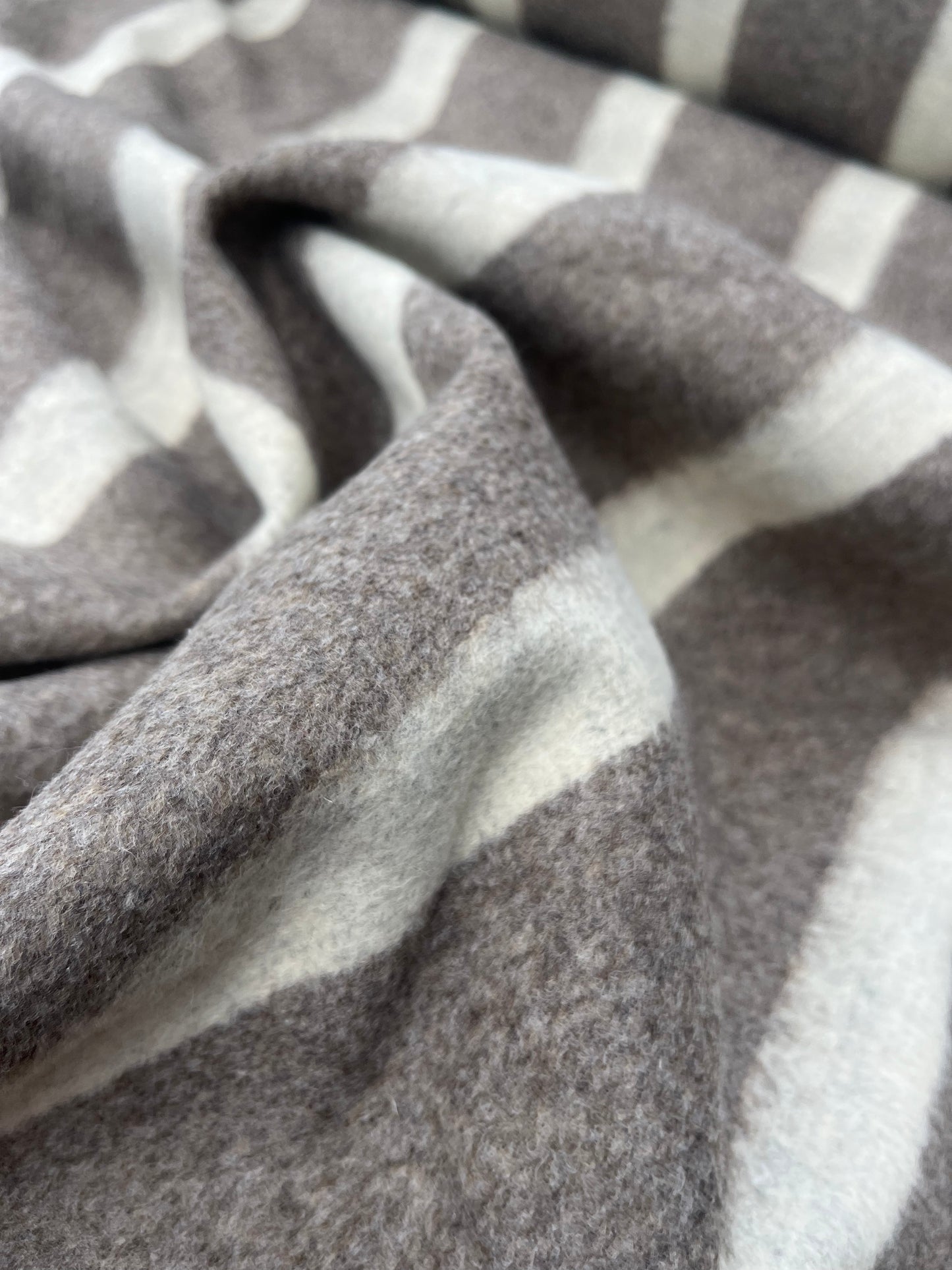 WOOLY 013 boiled wool stripe ecru/taupe