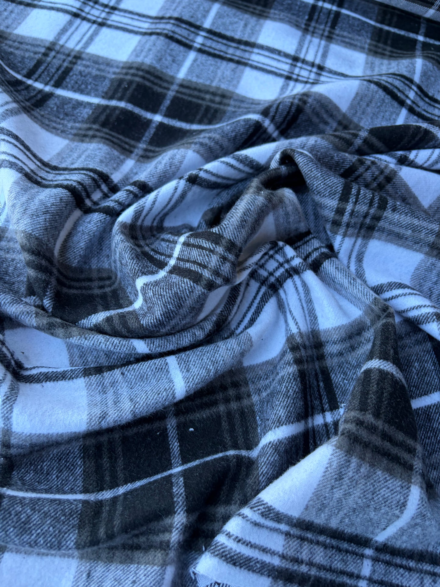 TODD 006 black/white checkered heavy cotton flannel