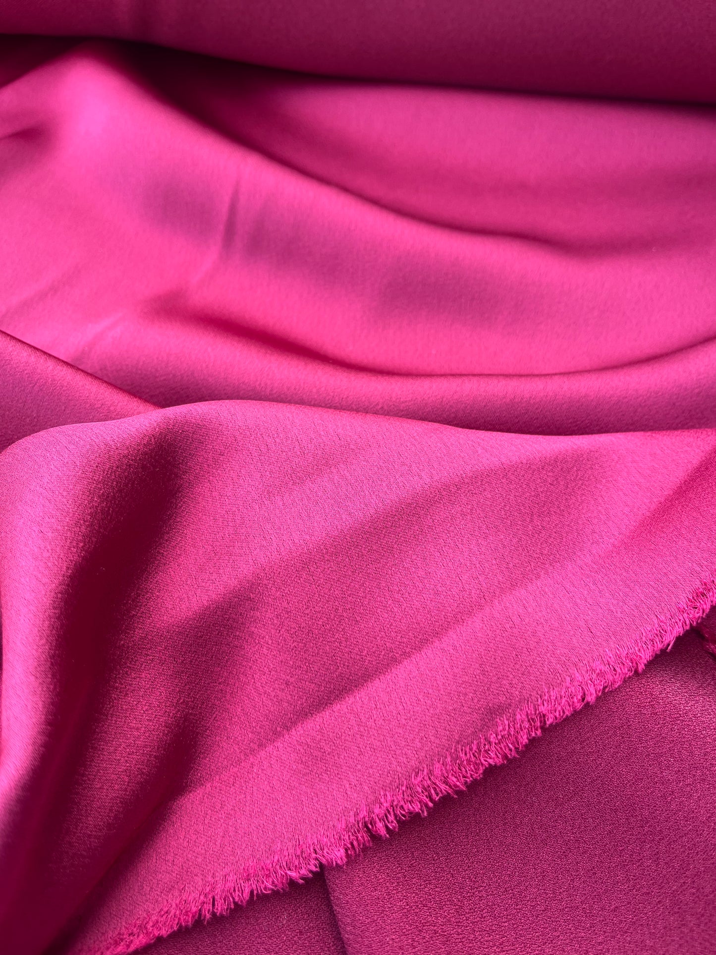 LC RW 209 satin crêpe wine colour