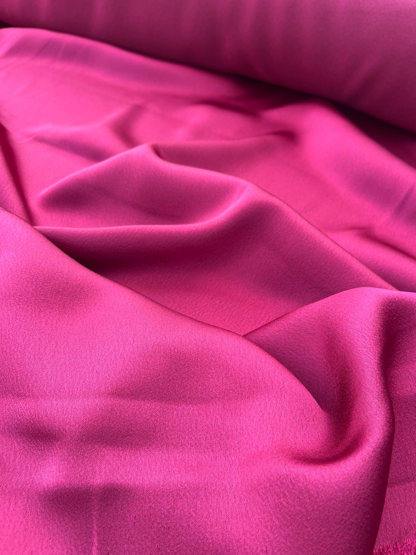 LC RW 209 satin crêpe wine colour