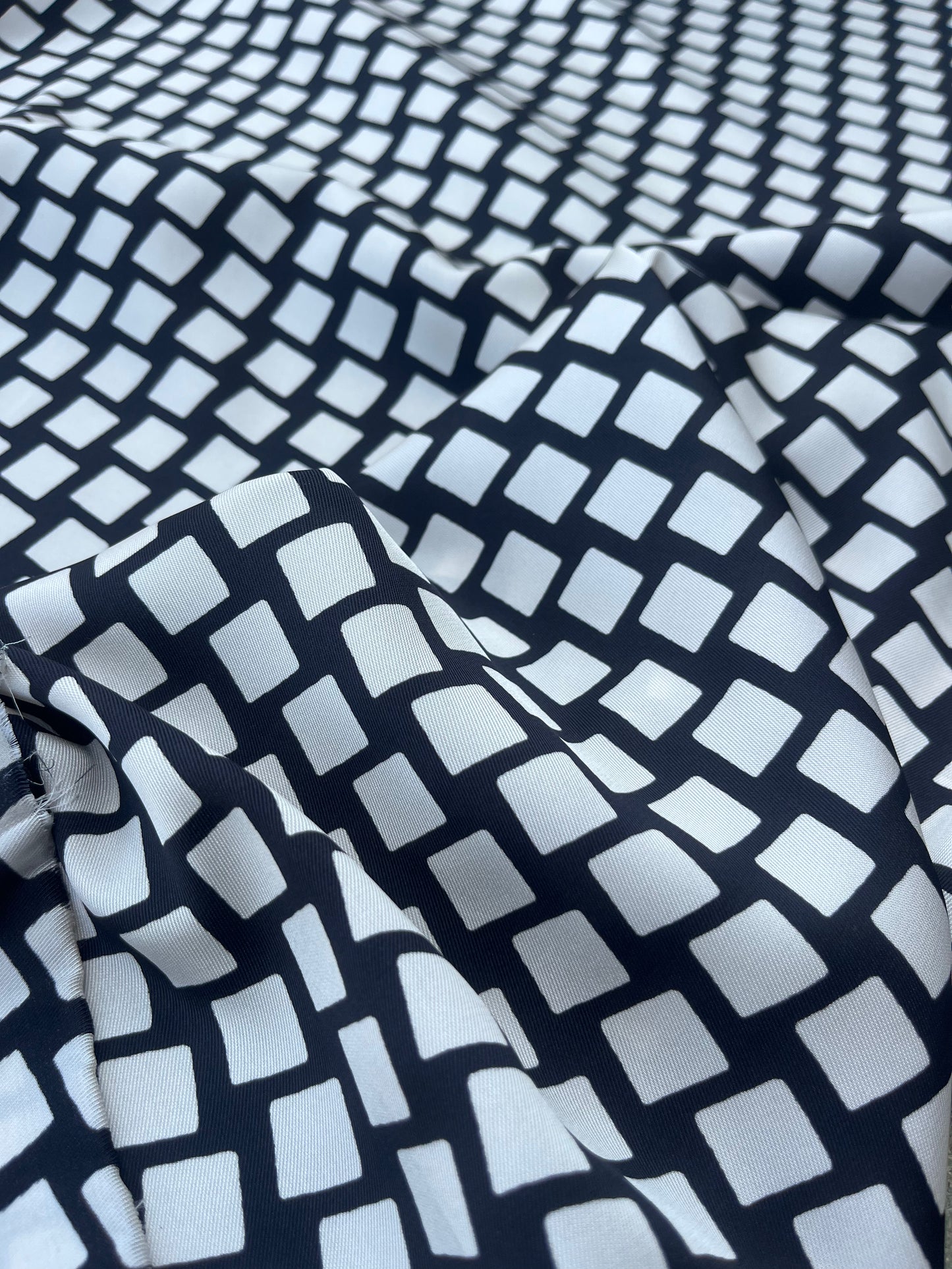 RW 211 twill black/white small design