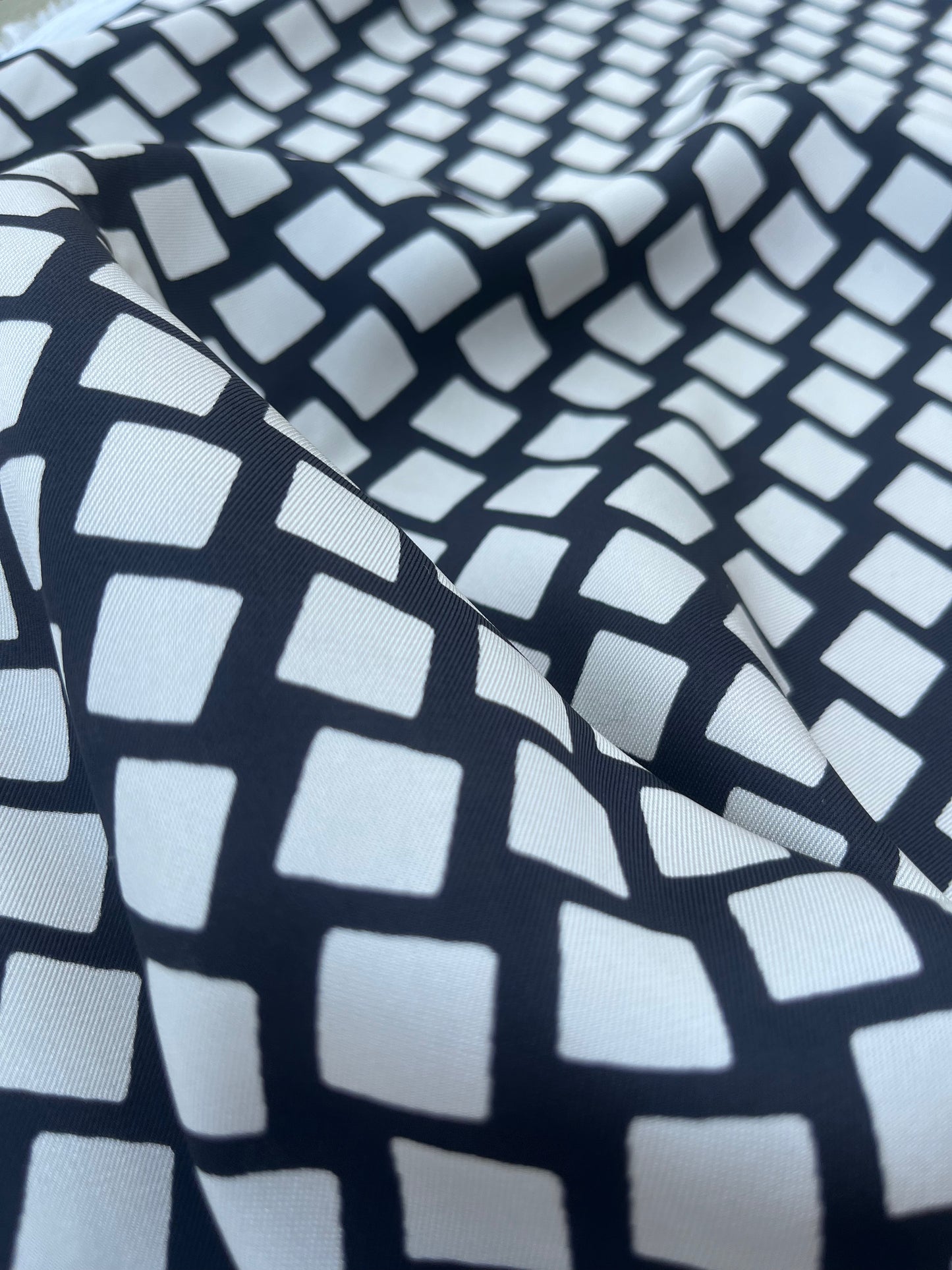 RW 211 twill black/white small design