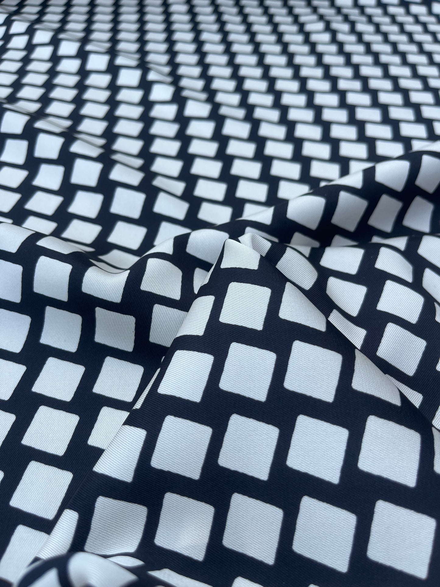 RW 211 twill black/white small design