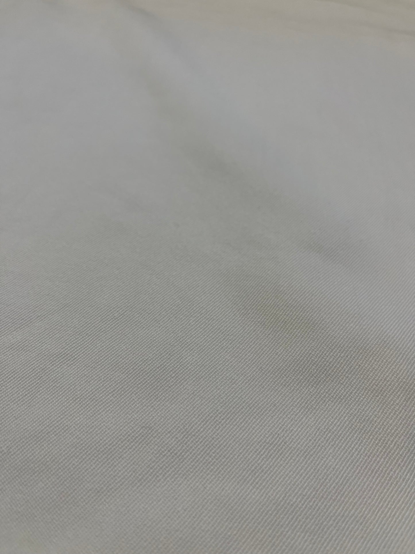 G01 wool ecru