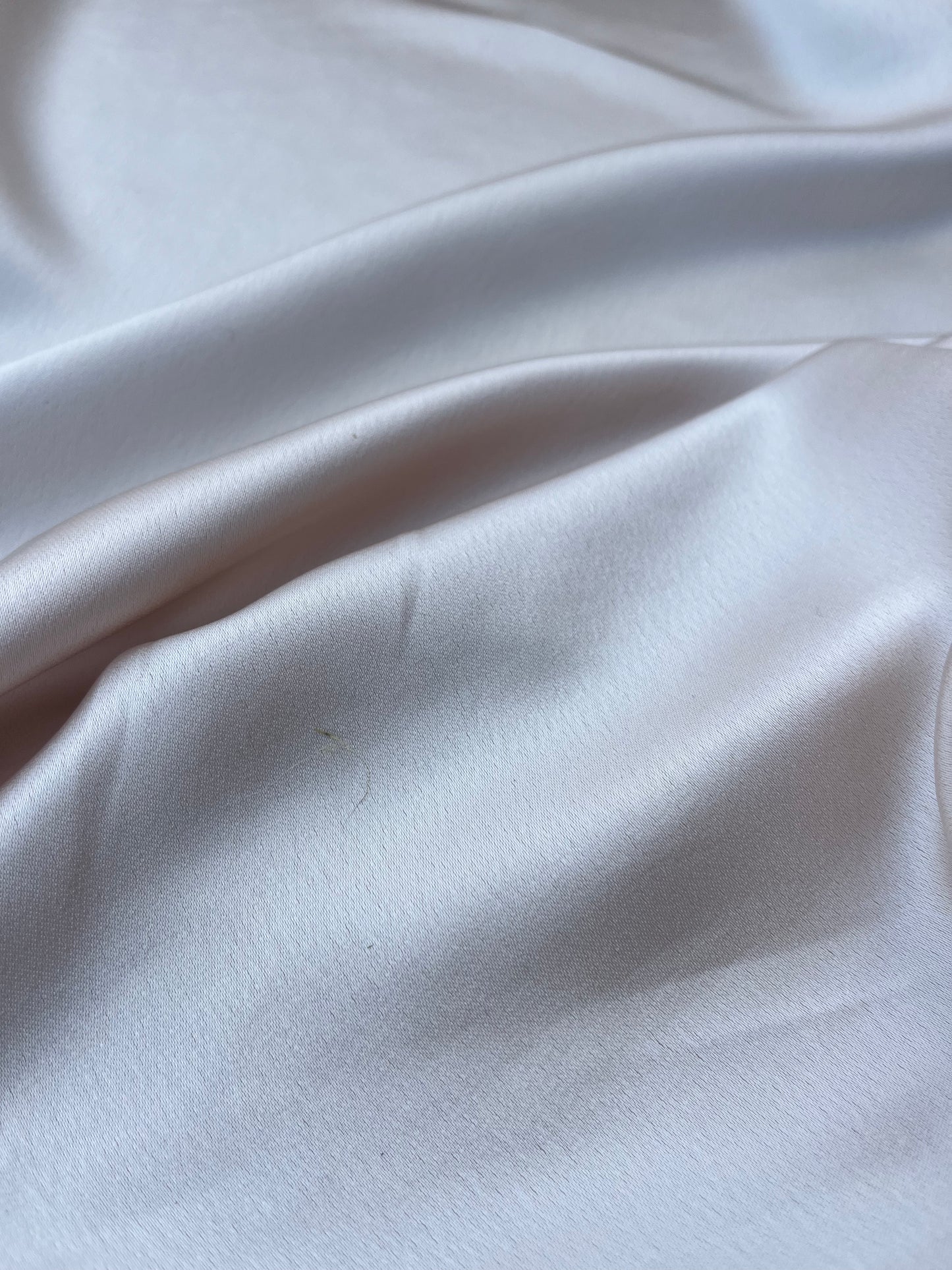 RW 213 Heavy satin ivory