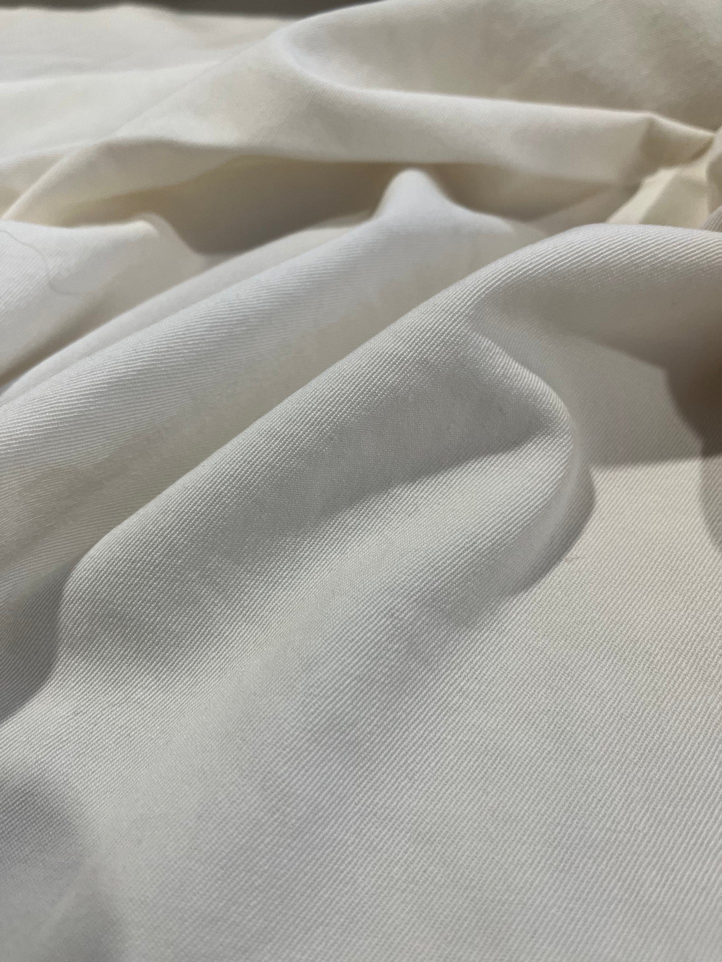 G01 wool ecru