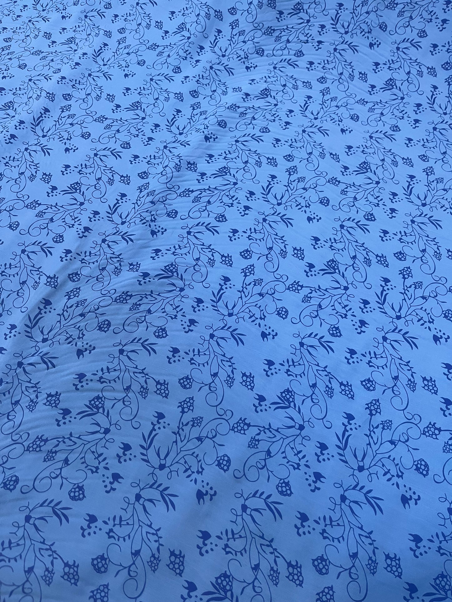 B01 colette 007 viscose blue/blue small flowers print