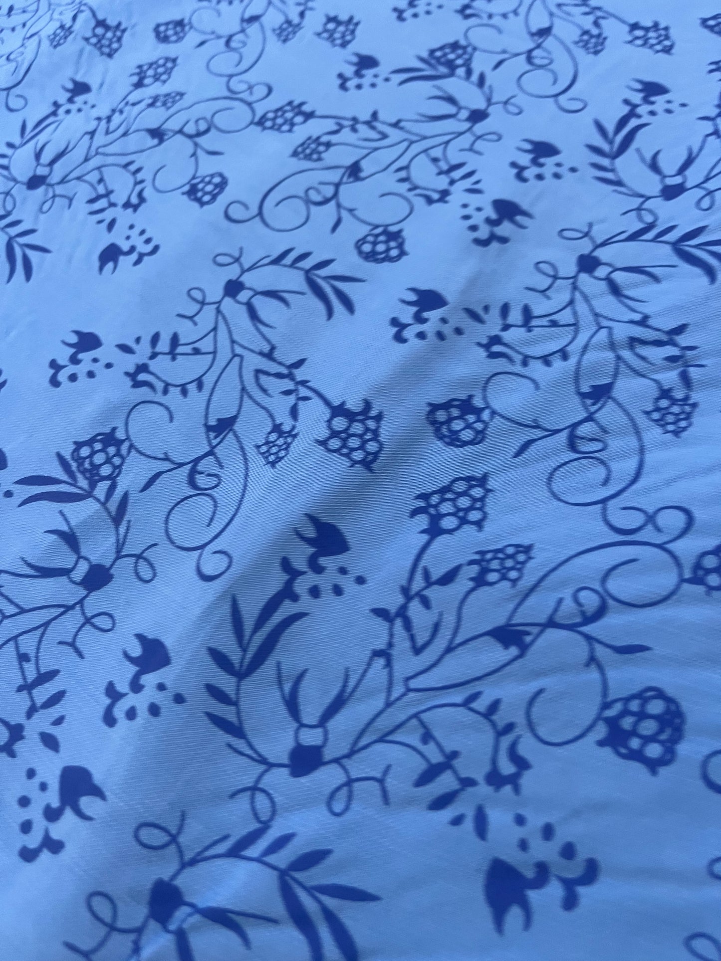 B01 colette 007 viscose blue/blue small flowers print