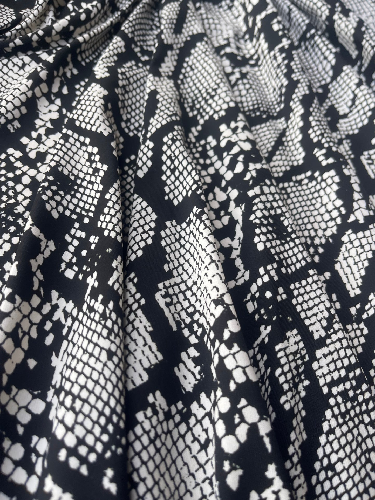 MARA MANIA 001 jersey black/white snake print