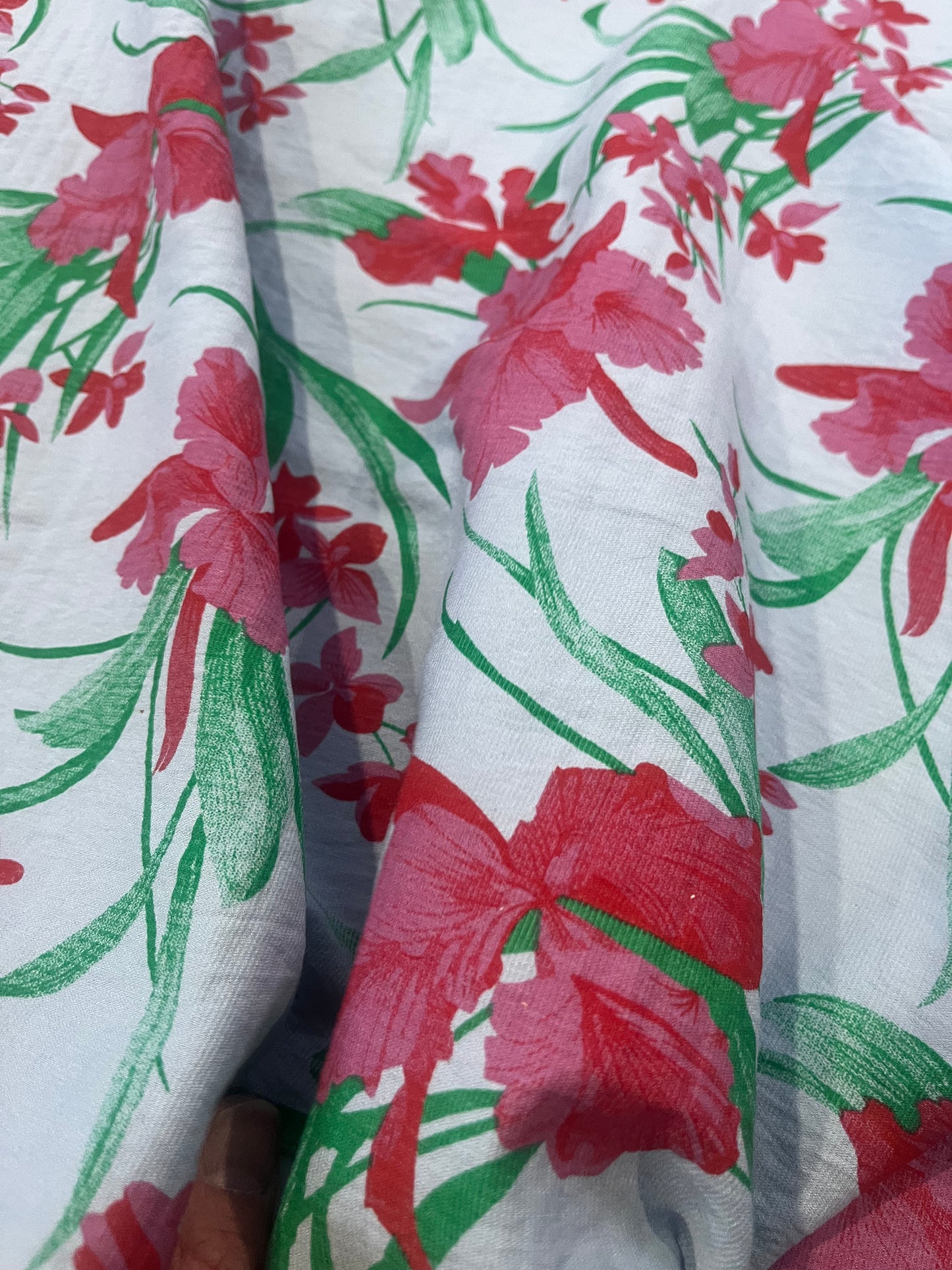 B01 colette 026 viscose baby blue + fuchsia green flowers