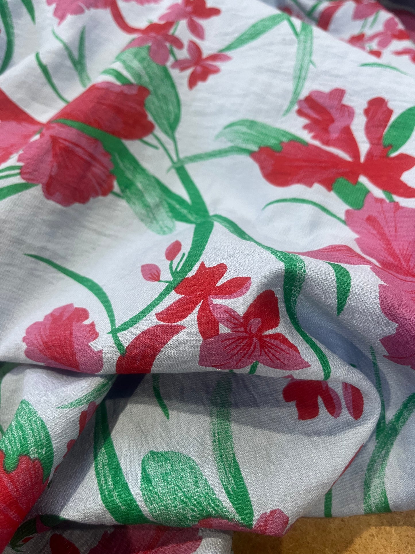 B01 colette 026 viscose baby blue + fuchsia green flowers