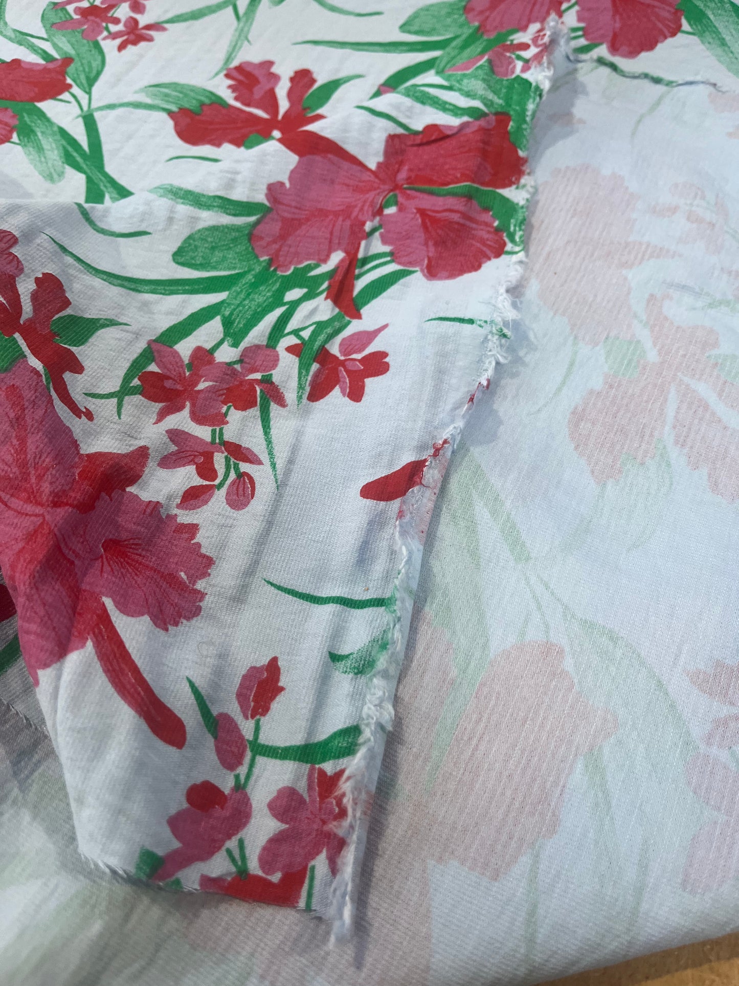 B01 colette 026 viscose baby blue + fuchsia green flowers