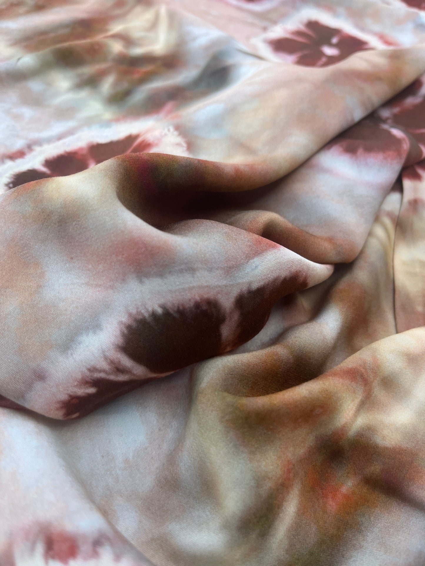 LAZARUS 016 viscose satin tie-dye flowers