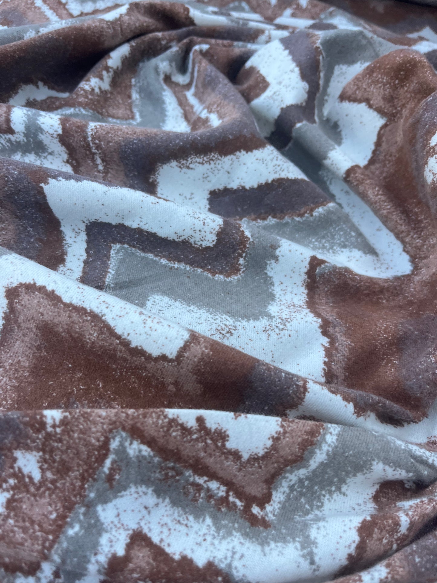 LAZARUS 023 flanel cotton/viscose brown zig-zag