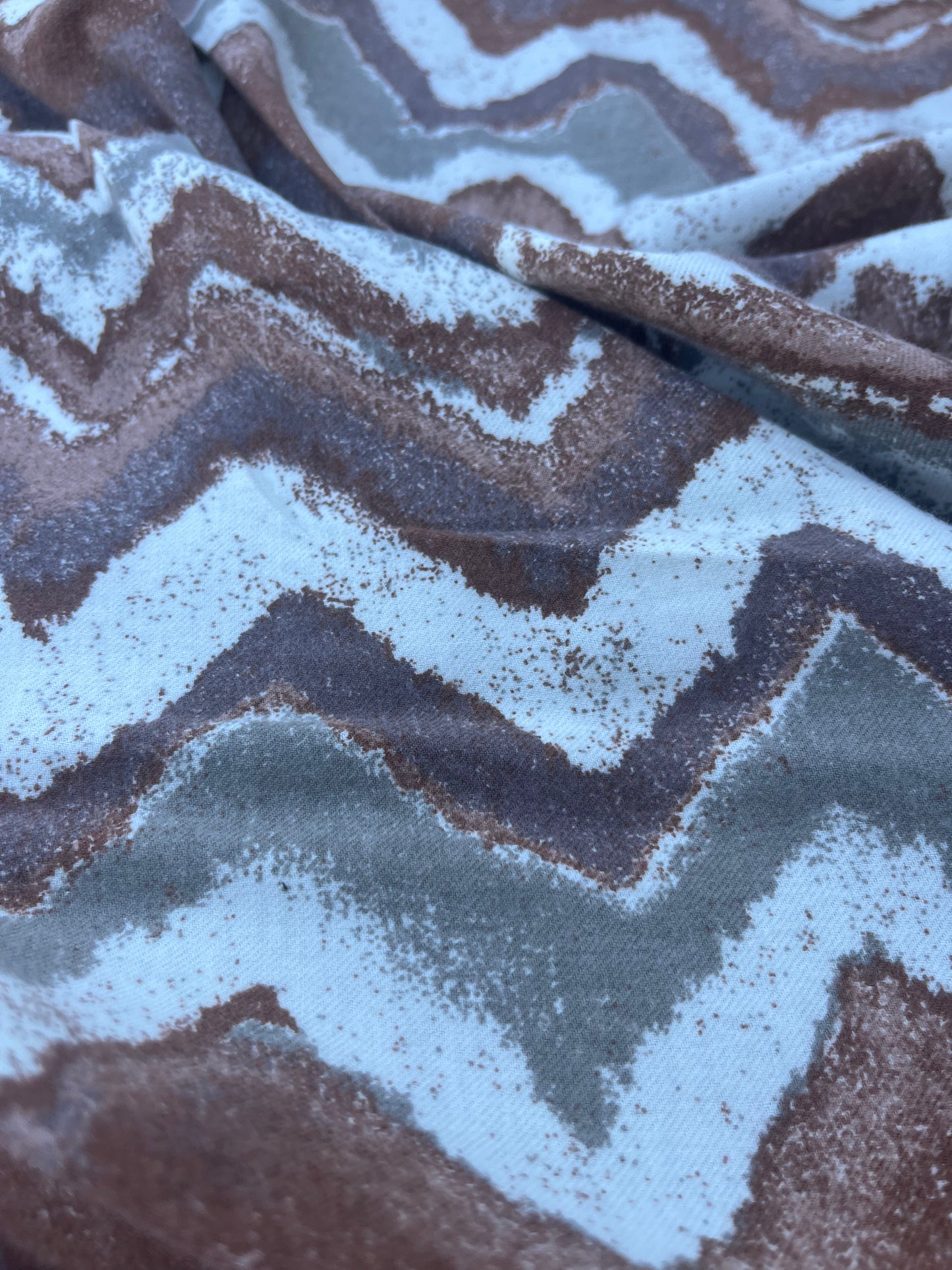 LAZARUS 023 flanel cotton/viscose brown zig-zag