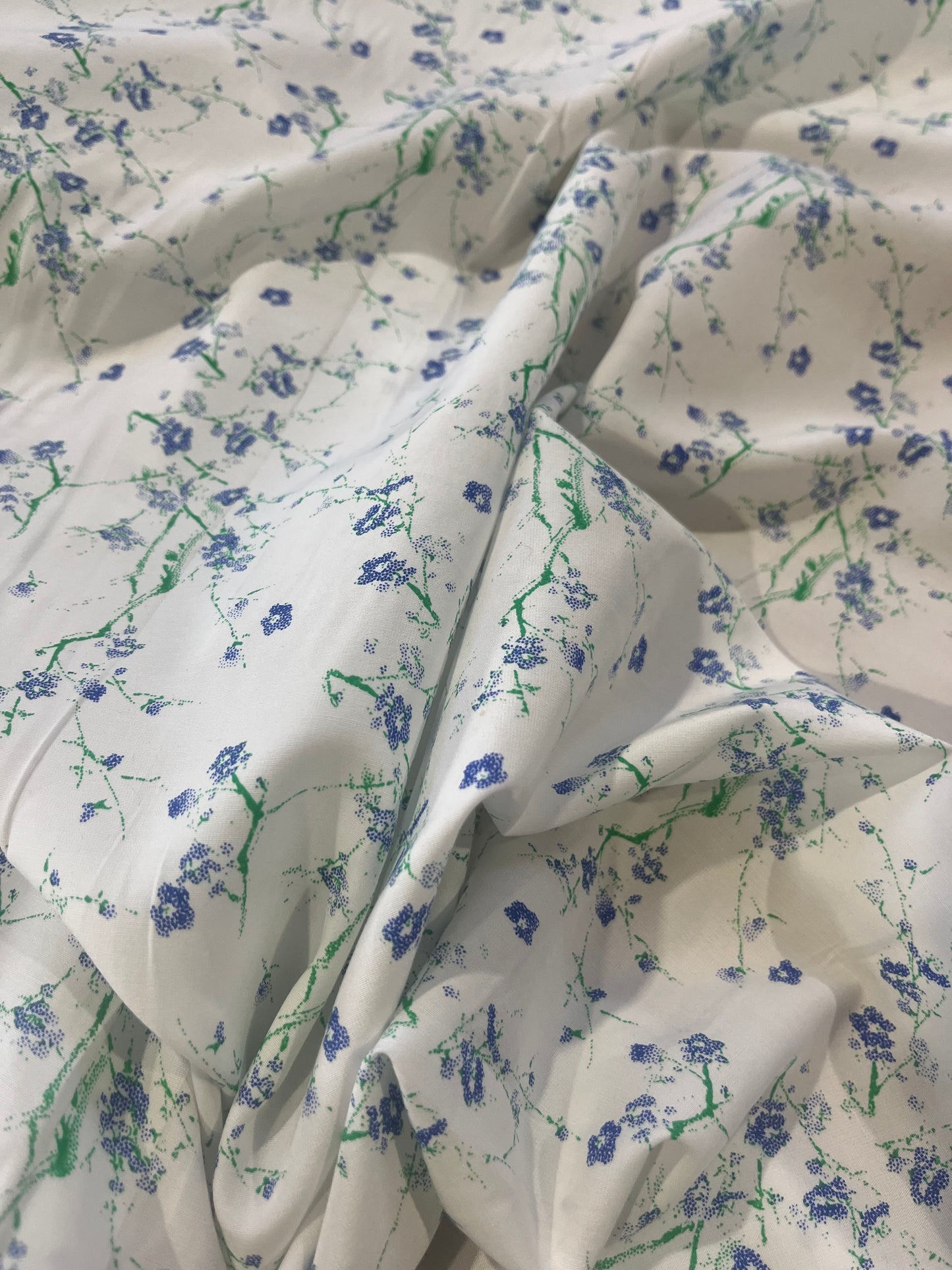 C02 colette 036 viscose with small blue/green flowers