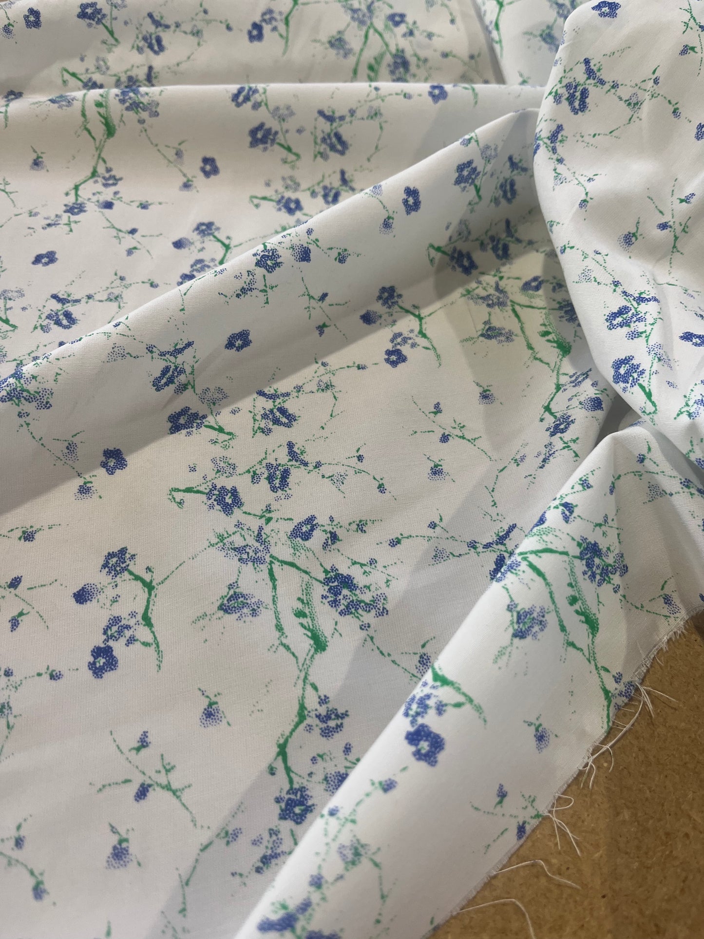 C02 colette 036 viscose with small blue/green flowers