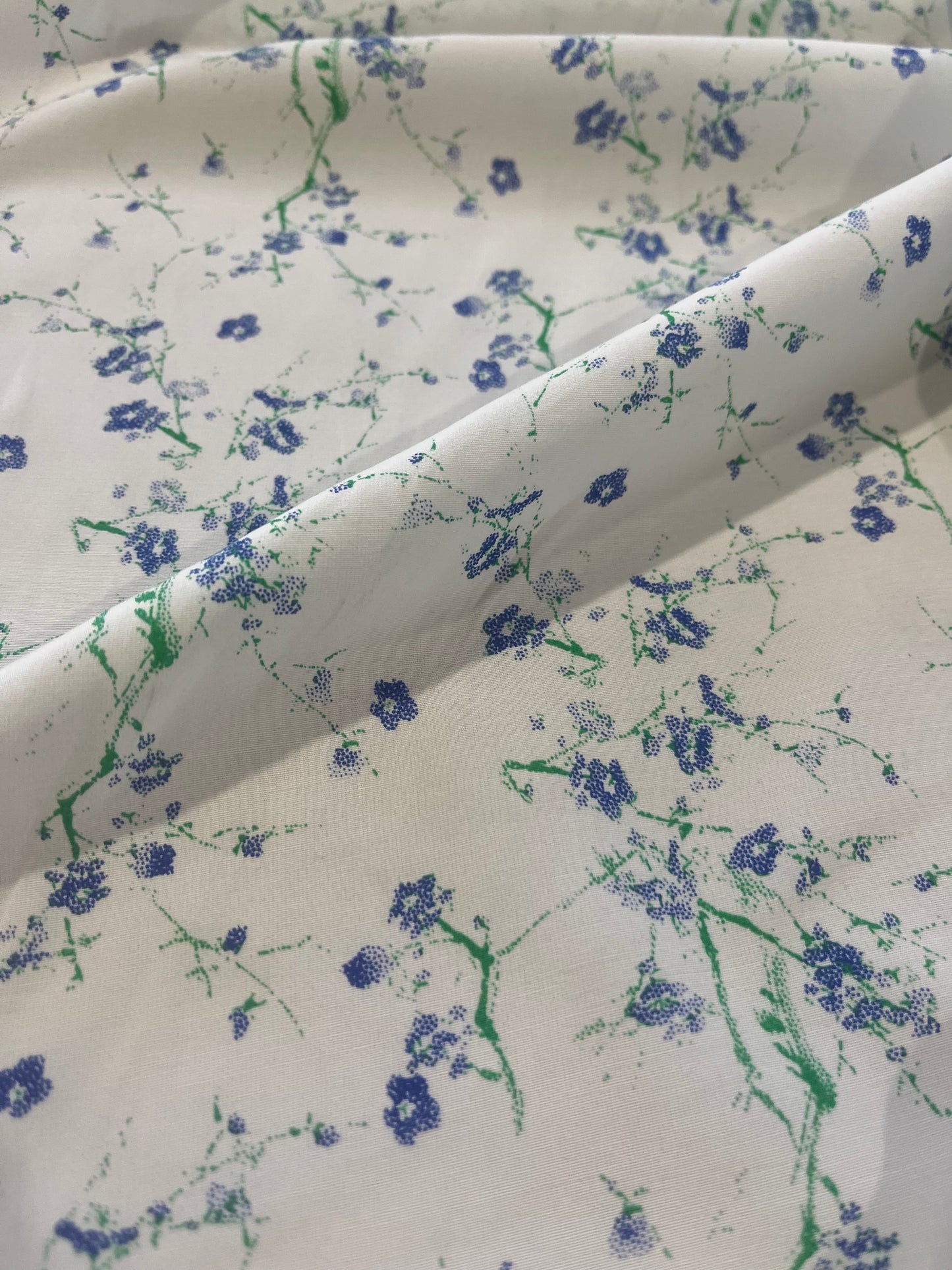 C02 colette 036 viscose with small blue/green flowers